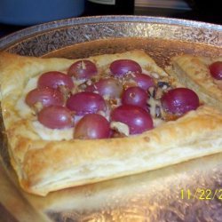 Grape, Ricotta & Honey Tarts