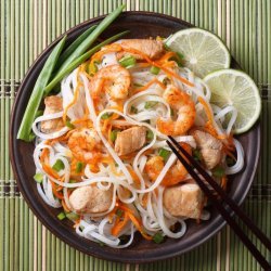 Asian Chicken Noodles With Vegetables