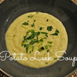 Leek and Potato Soup (Vegan)