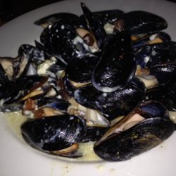 Blue Cheese Mussels
