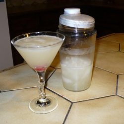 The Most Refreshing Fresh Squeezed Grapefruit Martini