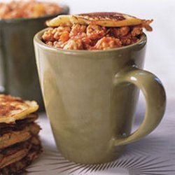 Buffalo Chicken Chili With Blue Cheese-Corn Mug Toppers
