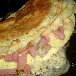 Ham, Apple, and Cheese Omelet