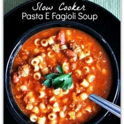 Slow Cooker Pasta Fagioli Soup