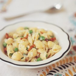 Creamy Shells With Peas and Bacon