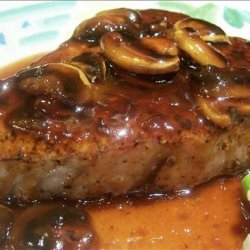 Peppered Tuna With Mushroom Sauce
