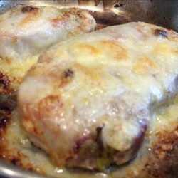 Pork Chops With Apples and Swiss