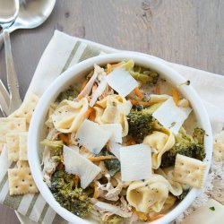 Chicken Tortellini Soup with Broccoli