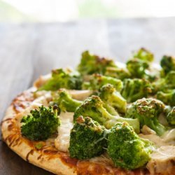 Broccoli Chicken Pizza