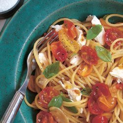 Spaghetti With Three Tomatoes