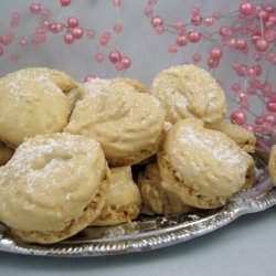 Easy Sugar-Dusted Amaretti Biscuits