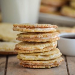 Maple Cream Sandwich Cookies