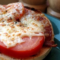 Bacon-Tomato Bagel Melts