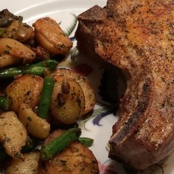 Pork Chops With Potatoes and Mushrooms