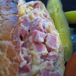 Easy Cheesy SPAM(R)-wiches