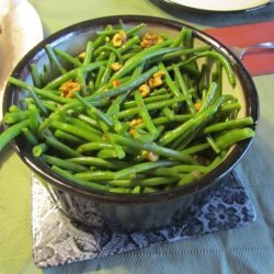 Fresh Green Beans With Gingered Walnuts