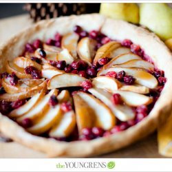 Fresh Pear and Cranberry Pie