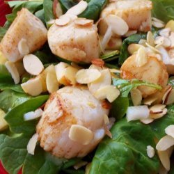 Spinach Salad With Scallops and Apples