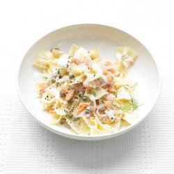 Farfalle With Smoked Salmon and Cream Cheese