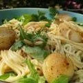 Angel Hair Pasta With Scallops and Arugula