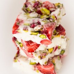 Strawberries With Yogurt and Pistachios