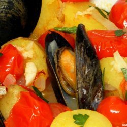 Mussels With Saffron and Tomato