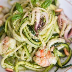 Pasta With Seafood and Pesto