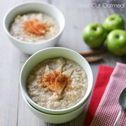 Steel-Cut Oatmeal With Apples