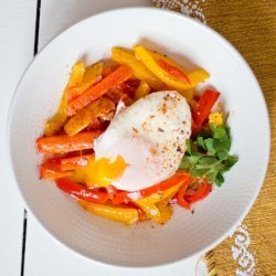 Eggs Poached in Piperade