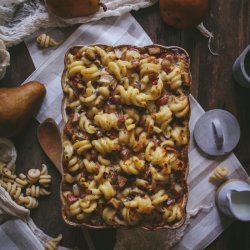 Caramelized Onion Macaroni and Cheese