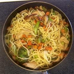 Chicken Lo Mein with Broccoli