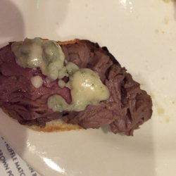 Beef Tenderloin With Blue Cheese