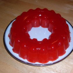 Nickey’s Strawberry-Applesauce Jell-O Ring