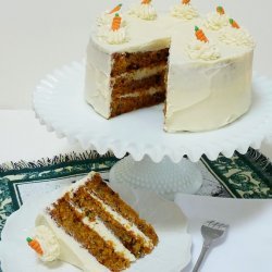 Triple-Layer Carrot Cake (W/ Cream Cheese Frosting)