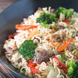 Asian Noodles With Vegetables and Pork