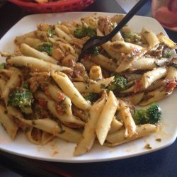 Chicken Pesto and Broccoli Pasta