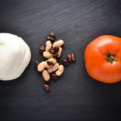 Mozzarella, Tomato, & White Bean Salad
