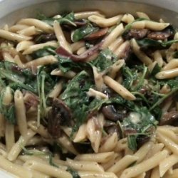 Pasta With Brie, Mushrooms, and Arugula