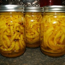 Golden Crunchy Pickled Onions