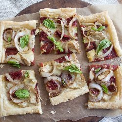 Brie With Sun-Dried Tomatoes