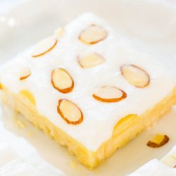 Cream Cheese-Almond Bars