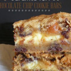 Toffee Chip Cheesecake Bars