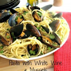 Mussels With White Wine and Pasta