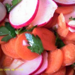 Carrot Radish Salad With Dressing