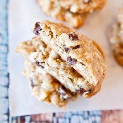 Chewy Oatmeal Toffee Cookies