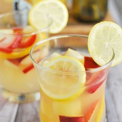 Lemonade Sangria