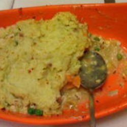 Chicken and Garlic-Herb Potato Shepherd's Pie