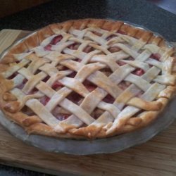 Simple Strawberry Rhubarb Pie