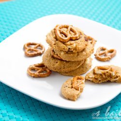 Chocolate & Peanut Butter Chip Pretzel Cookies