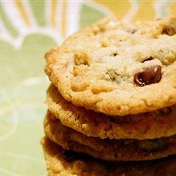 Granola-Chocolate Cookies